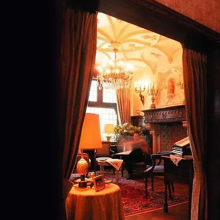 Dukes' Palace - By Dukes' Collection ברוז'